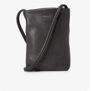 BAGGU Milled Leather Phone Sling Bag in Black. Minimalist & Modern.